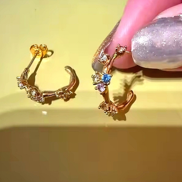 18k gp .925 sterling silver minimalist stud earrings; nwot - Picture 7 of 10